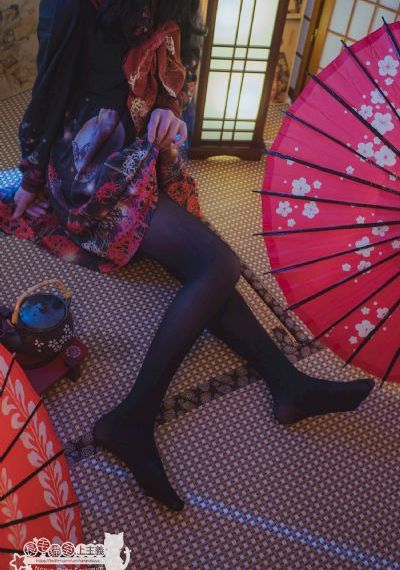 毛茸茸撒尿_BD英语HD在线观看