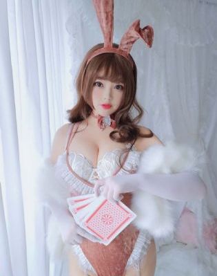 为魔王伊伏洛基亚奉献6分钟_高清在线观看完整版