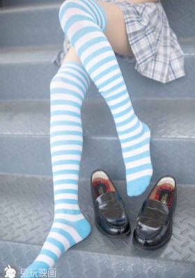 老同学的妻子欧美电影在线播放_国语迅雷下载