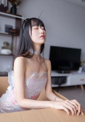 扒开她粉嫩的小缝尿进去动漫_剧情片免费在线观看
